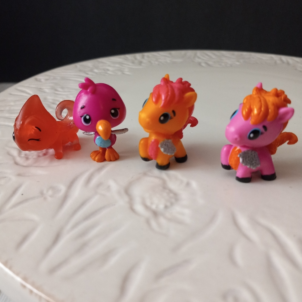 Hatchimals 7 Mini Figures - Picture 2 of 4